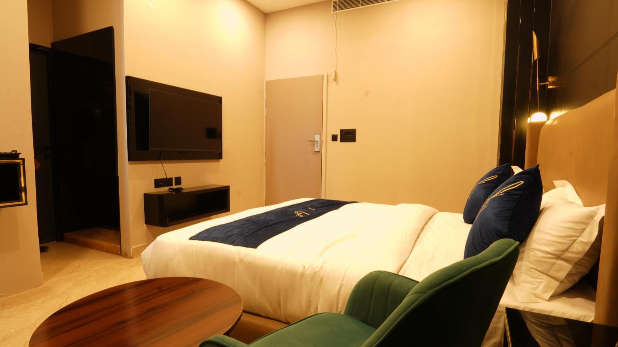 Aquila Grand Suites - Noida Sector 136 外观 照片