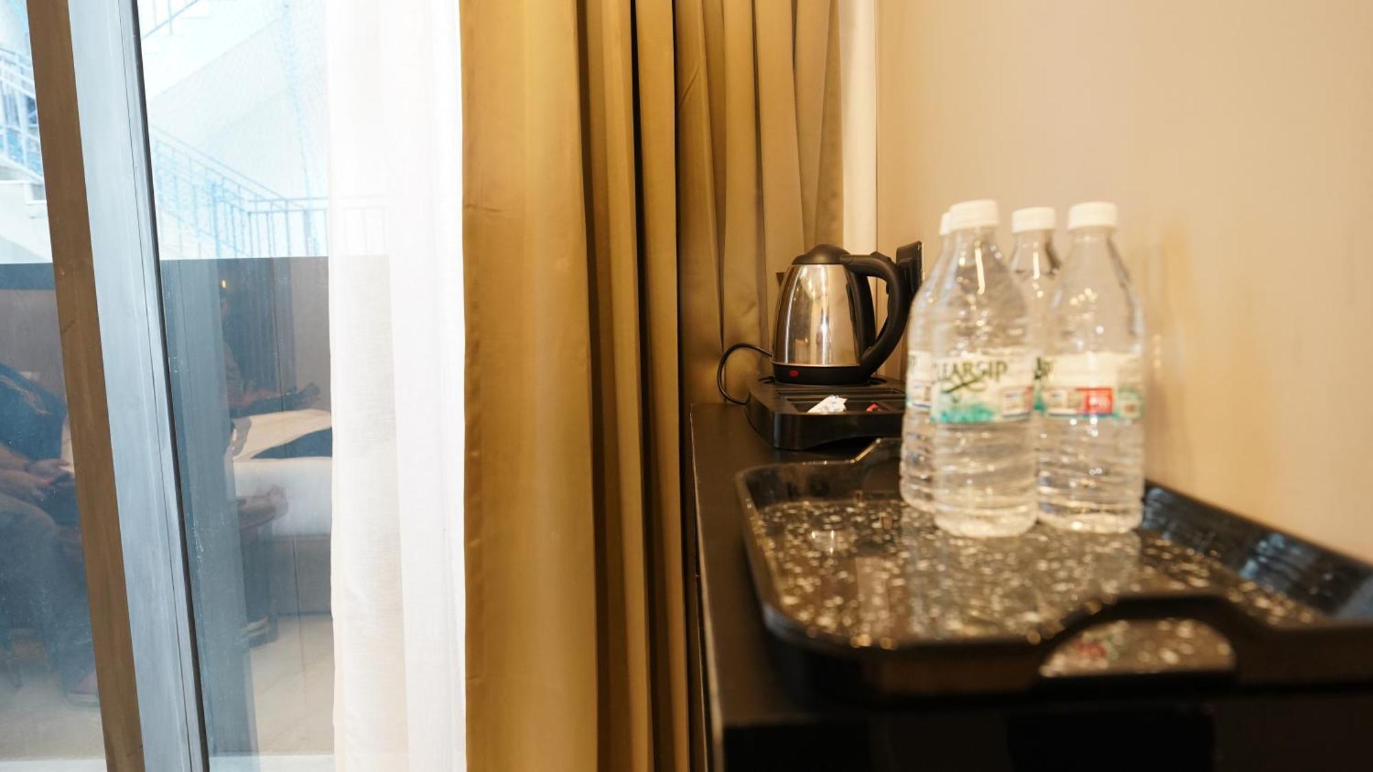 Aquila Grand Suites - Noida Sector 136 外观 照片