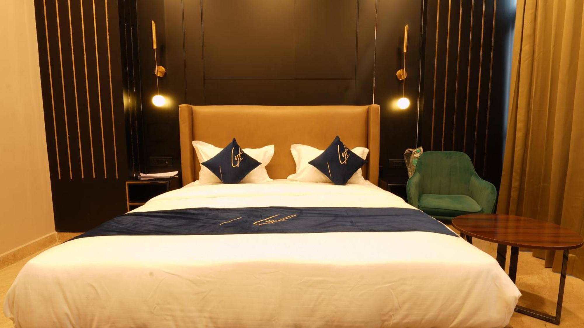 Aquila Grand Suites - Noida Sector 136 外观 照片