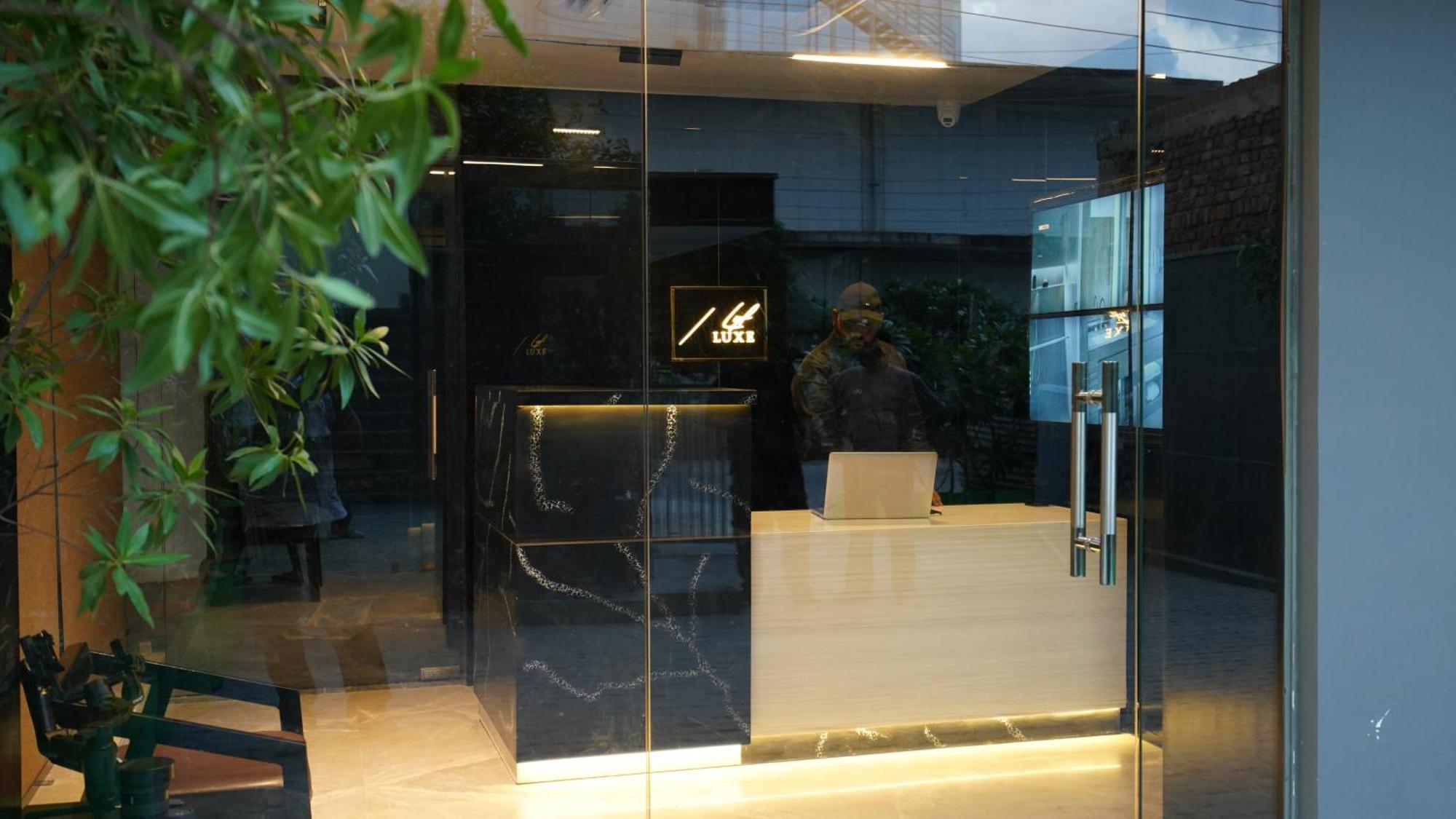 Aquila Grand Suites - Noida Sector 136 外观 照片